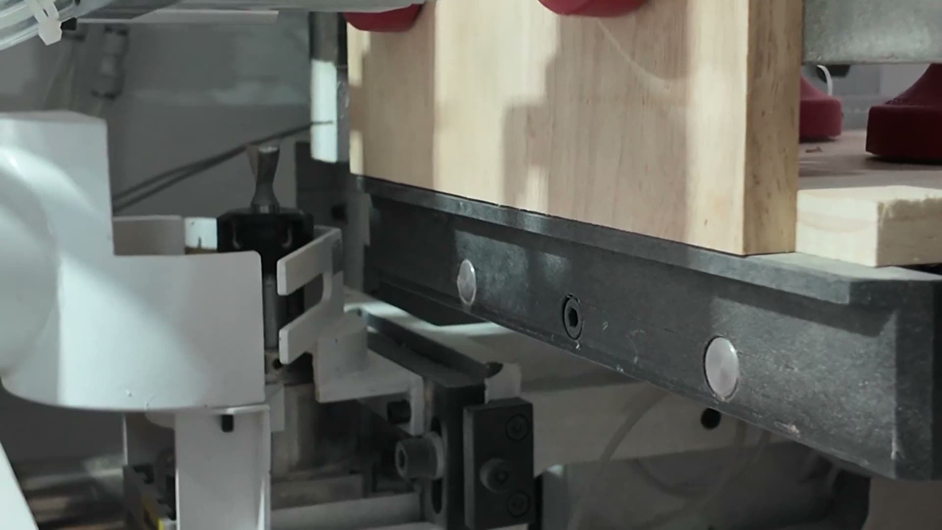 5 Oversized Dovetails - Equally Centered