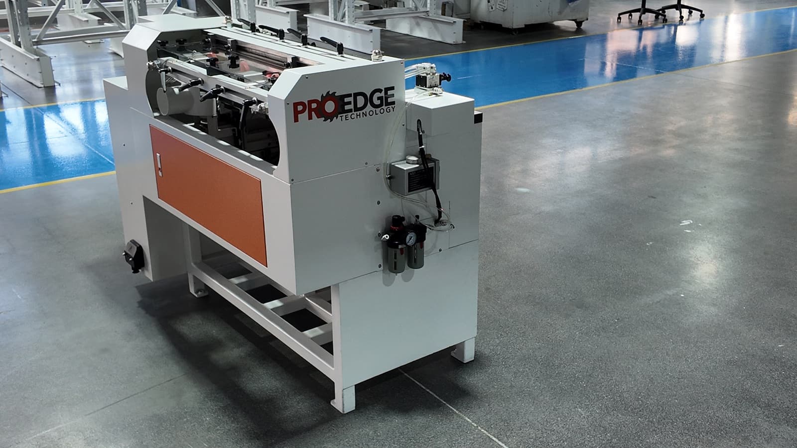 CNC Dovetail machine, compact single-station configuration