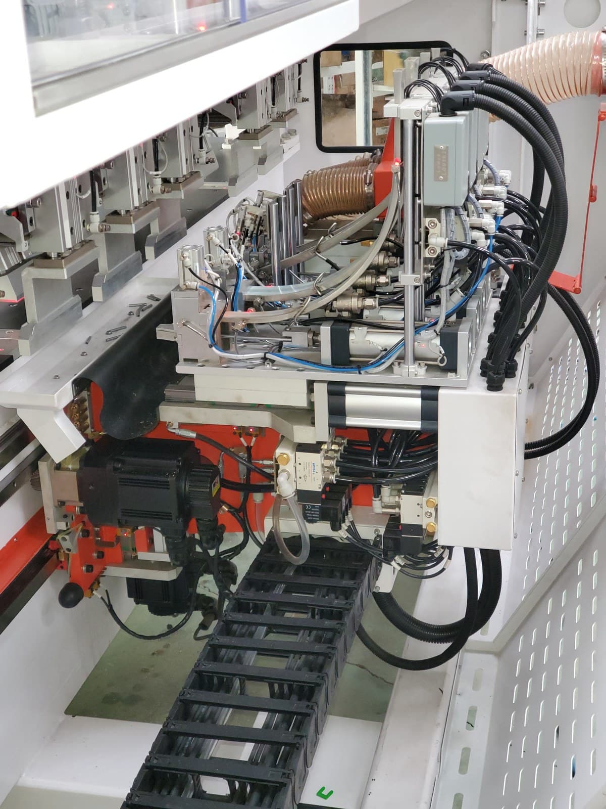 CNC platform with four injector and three router spindle stations
