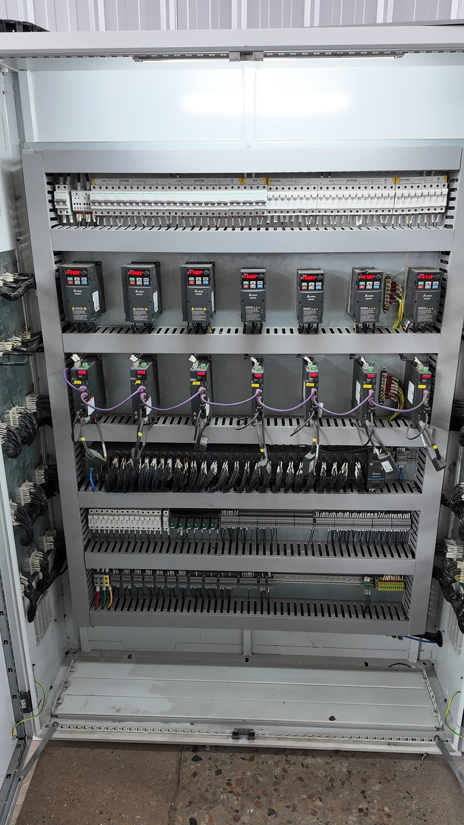 OVVO High Speed Line control panel, fourth view