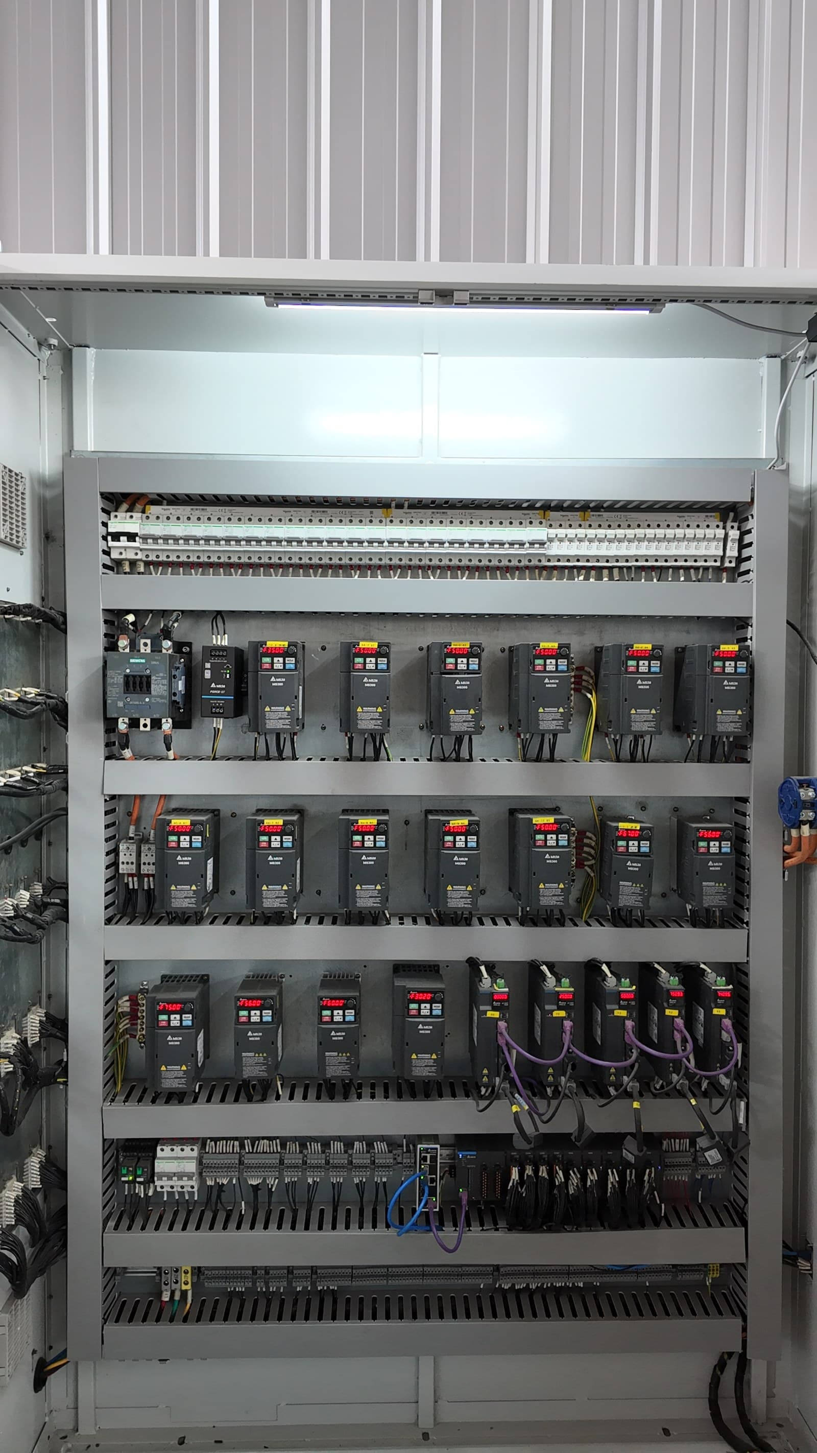 OVVO High Speed Line control panel, fifth view